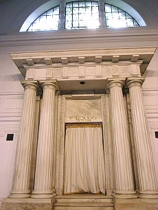 Rachel Synagogue 聖櫃